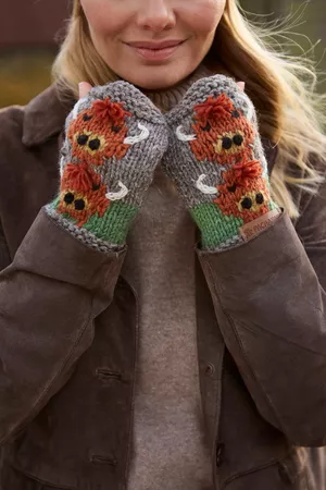 Women Wool Bobble Beanie Hat Handknitted Dairy Cow Design Multicoloured One Size Handmade Extra Warm Pachamama Fair Trade, Multicolour, One Size