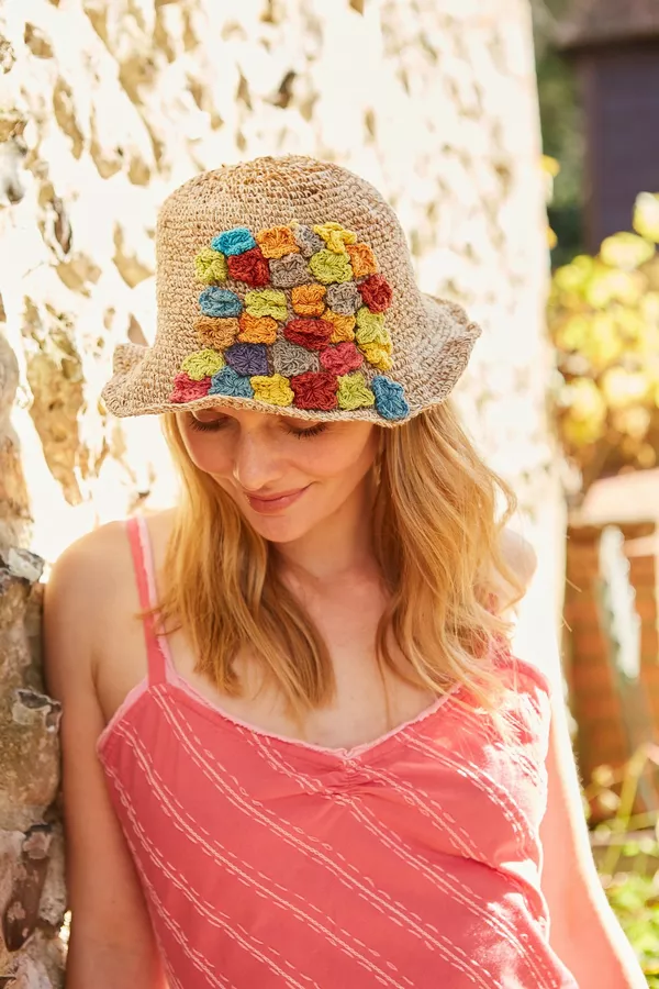Hemp/Cotton Hat Applique Flowers Women's hemp and cotton crocheted