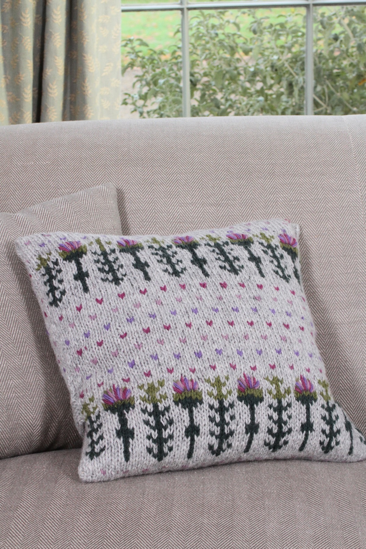 Pachaaa Woen Wool Beanie Hat Handknitted Scots Thistle Design